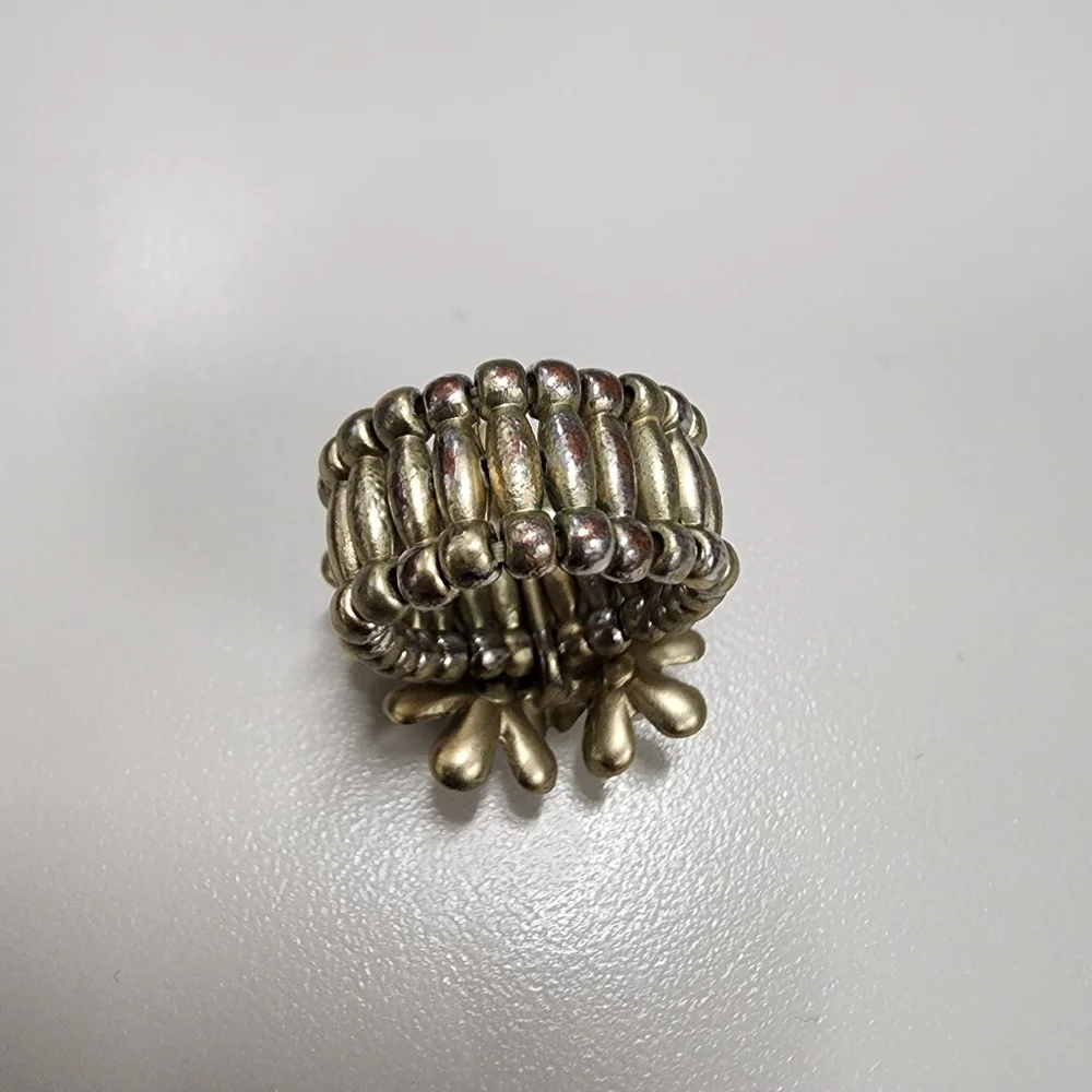 Flower Cluster Ring Gold Tone Stretch Band Statement Faux Turquoise